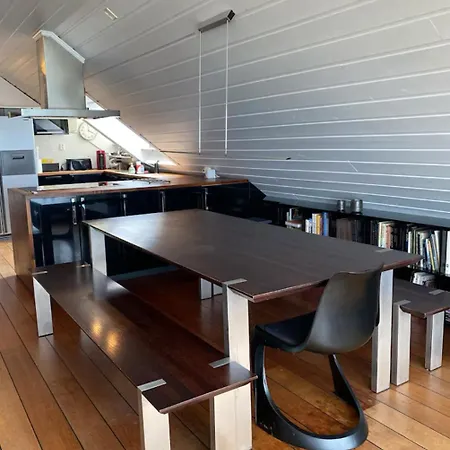 Best View Beach Front Apartment *