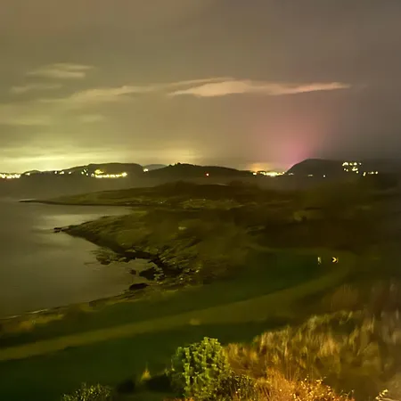 Best View Beach Front Apartment アパート